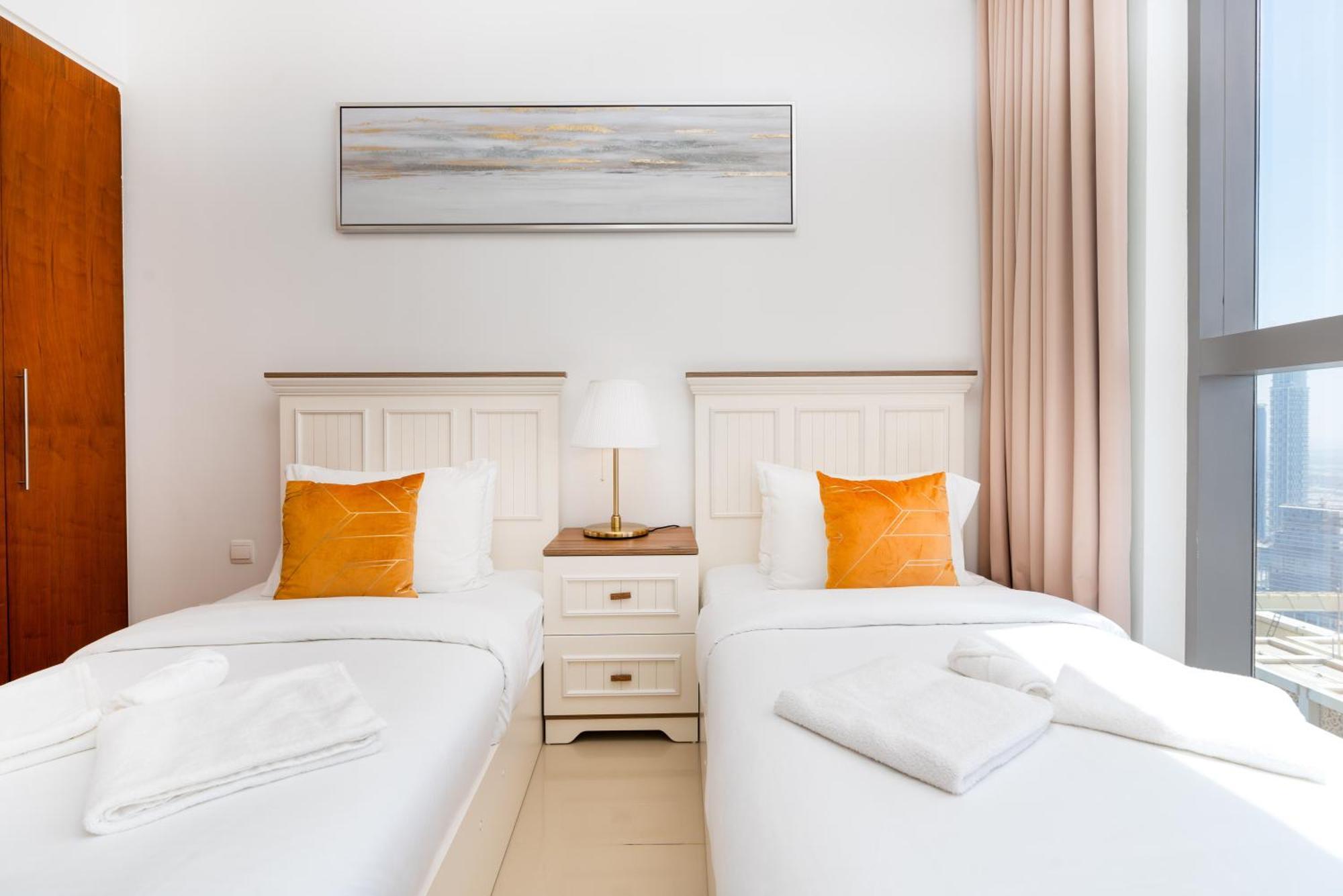 Lux Apt-Burj View Opp. Dxb Mall Dubai Bagian luar foto